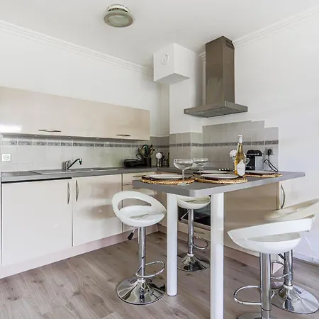 Les Balcons D'eze-3 By Interhome Apartamento Èze